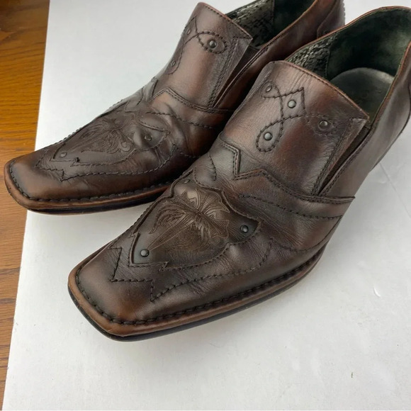 Mark Nason Mens 10.5 Brown Leather Loafers Square Toe Cross Emblem - Picture 3 of 7